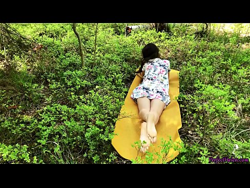 ❤️ Mgeni kwenye Tinder Anajichua Pussy Yangu na Kutombana kwa shauku msituni Ponografia ya mkundu